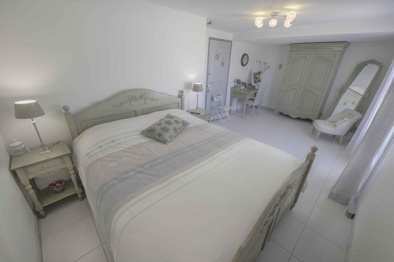 Domaine La Garenne Bed & Breakfast Reilhaguet Dış mekan fotoğraf