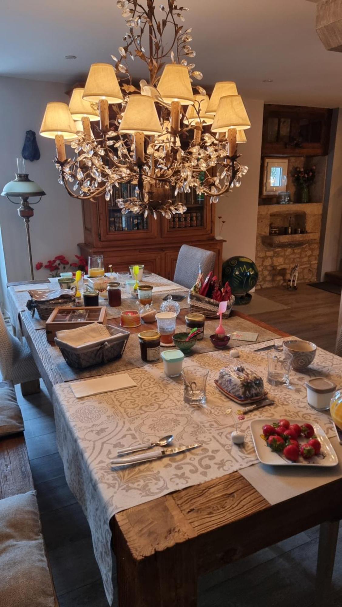 Domaine La Garenne Bed & Breakfast Reilhaguet Oda fotoğraf